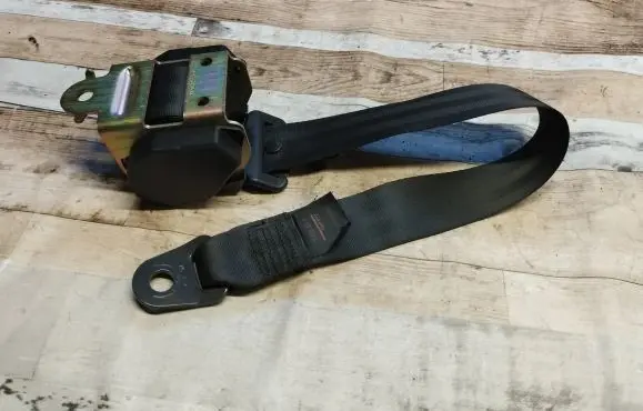 Peugeot 607 Rear seatbelt