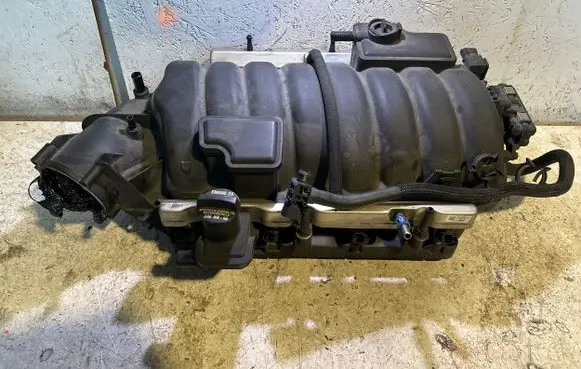 Dodge Challenger Intake manifold
