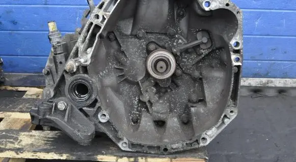 Renault Clio III Manual 7 speed gearbox JH3193