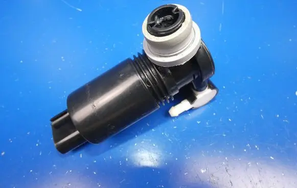Volvo S90, V90 Windshield washer spray nozzle 