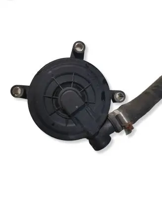Volkswagen Golf V Breather valve 036103765A