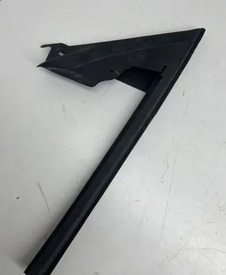 Chevrolet Camaro Rubber seal front coupe door 23115072