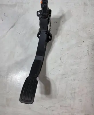 Peugeot 208 II Accelerator throttle pedal 9827704480 6PV01352401 0289630