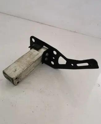 Audi A6 S6 C6 4F Radiator support slam panel bracket 4F0807134