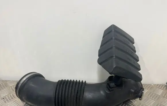 Audi Q5 SQ5 Air intake duct part 06E129629S 06E133911J