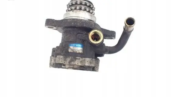 Nissan X-Trail T30 Power steering pump 53261229