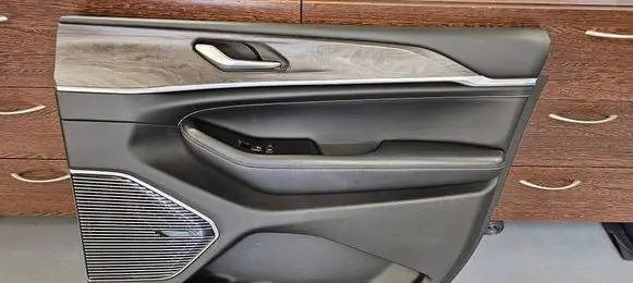 Jeep Grand Cherokee WL Front door card panel trim 22501A 20212193550 C8512671