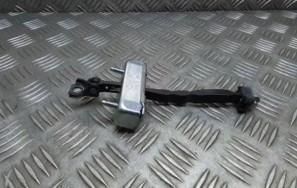 Lexus ES 250 - 300 - 330 Front door check strap stopper