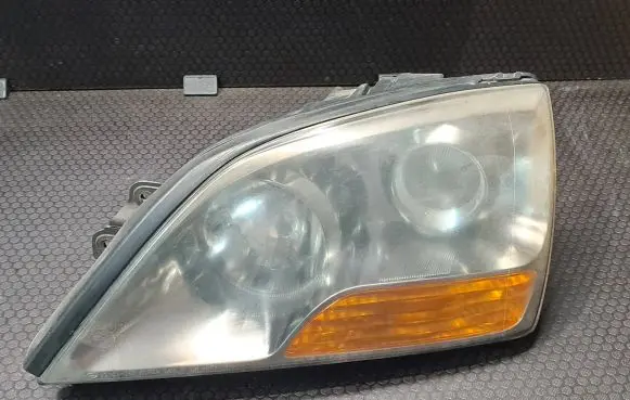 KIA Sorento Headlight/headlamp 921013E5XX