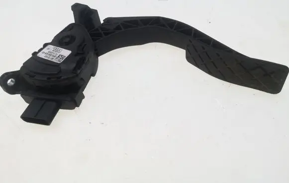 Audi A4 S4 B8 8K Accelerator throttle pedal 8K1721523