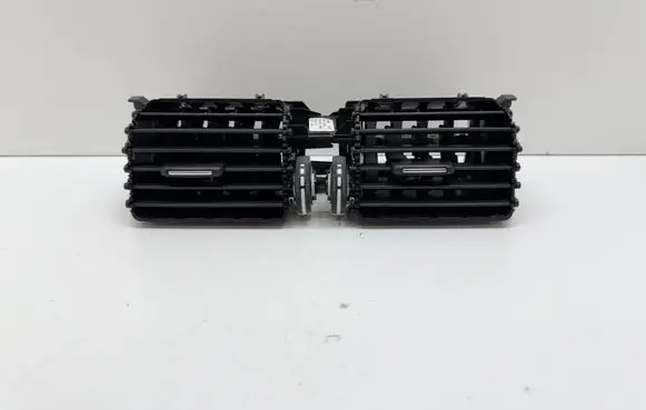 Volvo XC60 Dash center air vent grill 1006806 06777