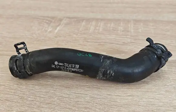 Audi A6 S6 C7 4G Engine coolant pipe/hose 04L121157S