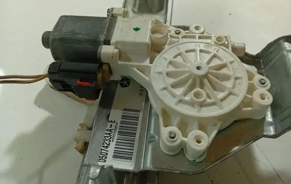 Dodge Caliber Rear door window regulator motor 