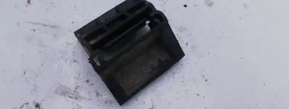Land Rover Range Rover L322 Radiator mount bracket 17101439116
