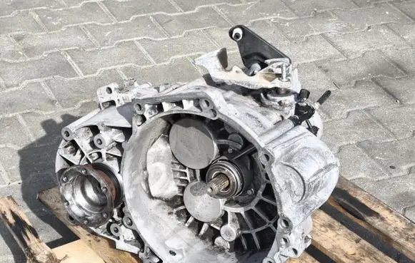 Volkswagen PASSAT B7 Manual 6 speed gearbox KZS07100P01 260612HR0908 KZS