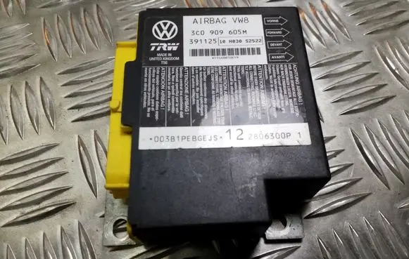 Volkswagen PASSAT B6 Airbag control unit/module 3C0909605M
