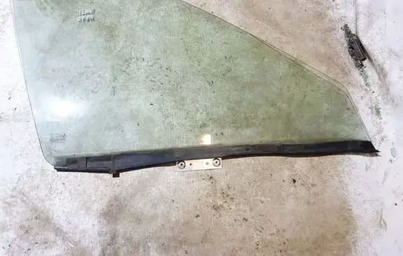 Renault 5 Front door window glass four-door 
