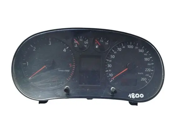 Audi A3 S3 8L Speedometer (instrument cluster) 8L0920900B