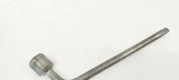 BMW 5 GT F07 Wheel nut wrench