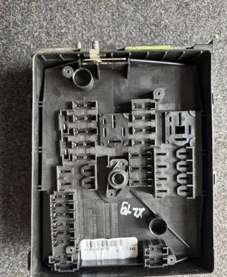 Volkswagen Golf VI Fuse module 1K0937125B 1197 1086