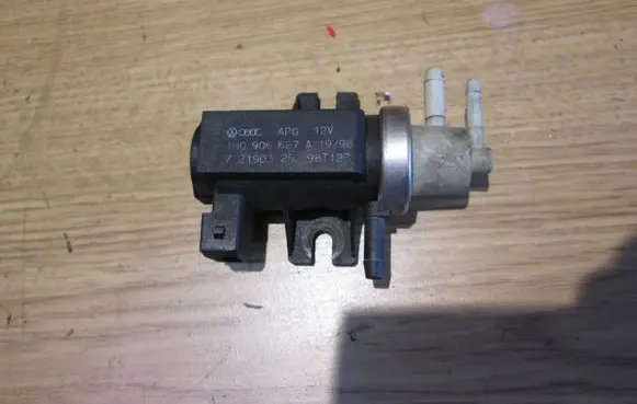 Audi A3 S3 8L Turbo solenoid valve 1H0906627A 98T127 72190325