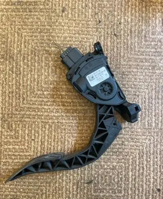 Audi A4 S4 B8 8K Accelerator throttle pedal 8K1721523