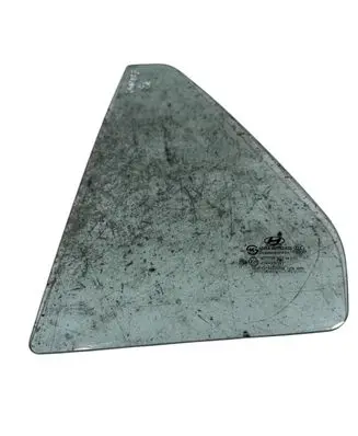 Hyundai Santa Fe Rear vent window glass 43R000382 DOT748AS2M352