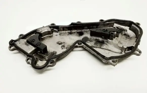 Nissan Primera Timing chain cover 
