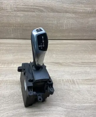 BMW 5 F10 F11 Gear shifter/selector 9218102 10019971