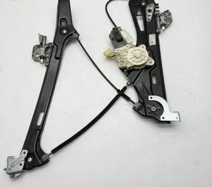 Mercedes-Benz CLS C219 Front door window regulator with motor A2197200446 997235108