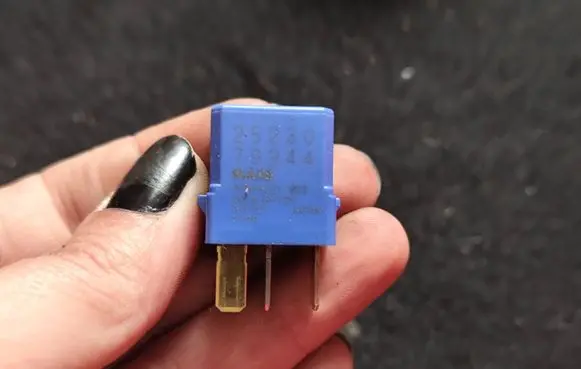 Nissan Note (E11) Other relay 25230 79944 ACM33221