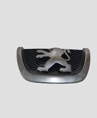 Peugeot 5008 Manufacturer badge logo/emblem 303002001 18C0001030