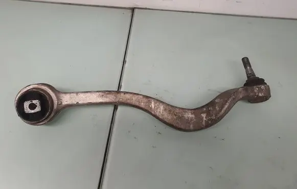 BMW 5 E39 Front control arm 1141717 31121141717