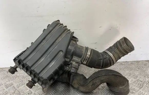 Fiat Tipo Air filter box 51982018