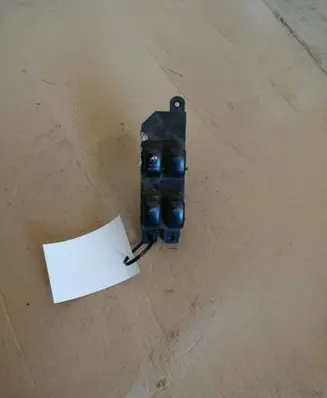 Hyundai Santa Fe Electric window control switch 621W03780