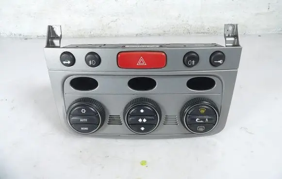 Alfa Romeo 147 Climate control unit 01560513690