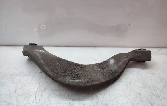 Rear control arm