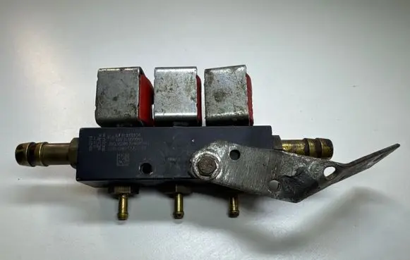 Volkswagen Golf IV LP gas injector 67R010104