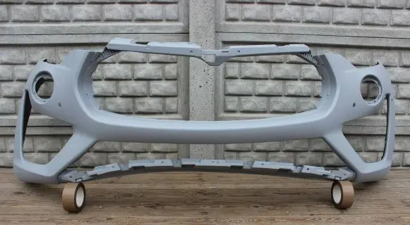 Maserati Levante Front bumper 670119704
