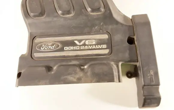 Ford Maverick Engine cover (trim) YL8E8A590DC M600A