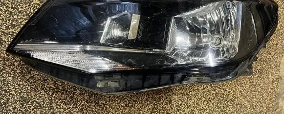 Volkswagen Caddy Headlight/headlamp 2k1941015a