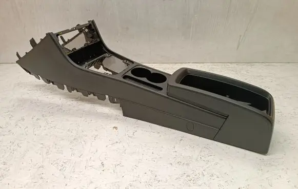 Volkswagen PASSAT B6 Center console