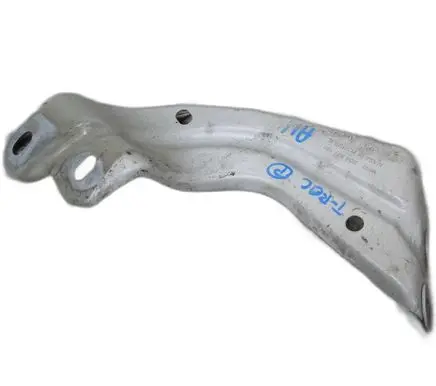Volkswagen T-Roc Fender mounting bracket 
