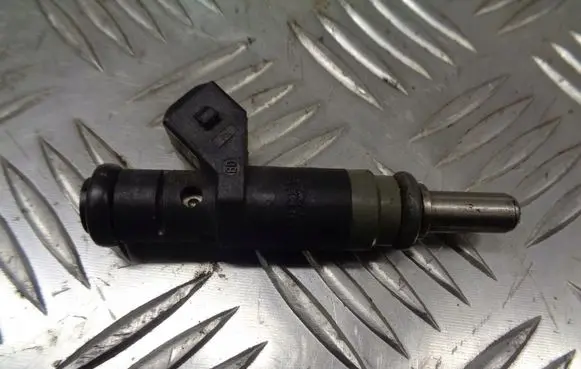 BMW 3 E36 Fuel injectors set 7506158
