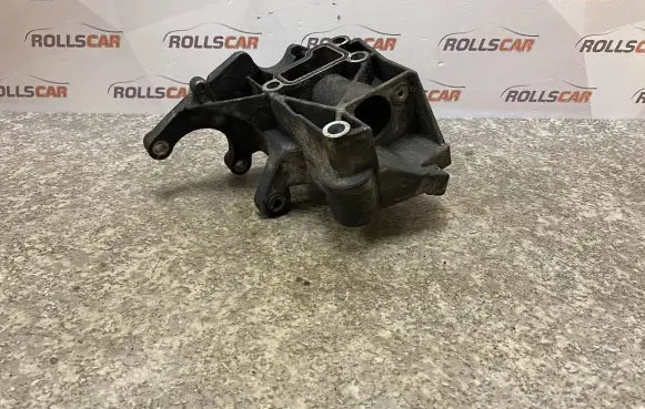 Volkswagen Touareg I Engine mounting bracket 059145169AA