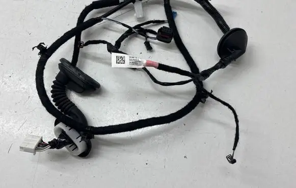 Tesla Model 3 Rear door wiring loom 206796500B YZK22118482025D