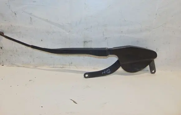 Front wiper blade arm
