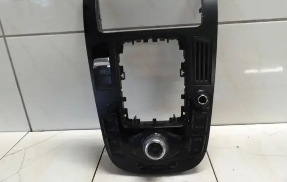 Audi A5 8T 8F Head unit multimedia control 8T0919609F