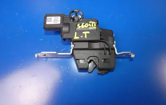 Volvo S60 Seat back rest lock catch 31379169 3084512 215018