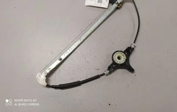 Mazda 6 Rear window lifting mechanism without motor